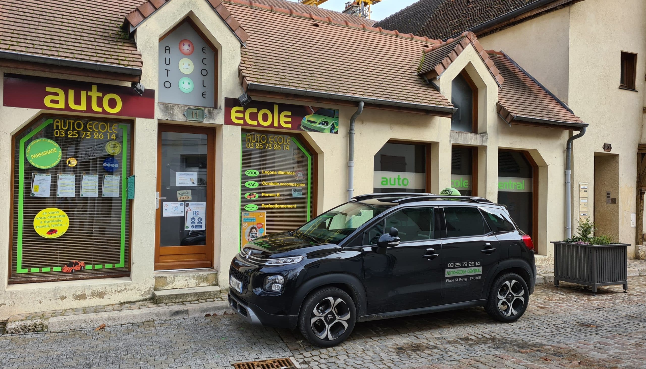 Auto-école Central à Troyes — façade